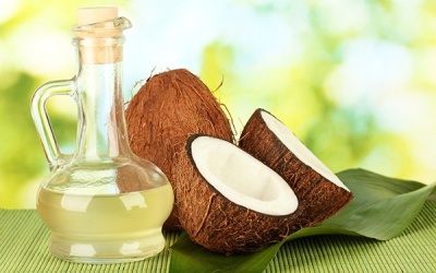 Điều trị các vấn đề thường gặp trong mùa hè với dầu dừa (P.1)