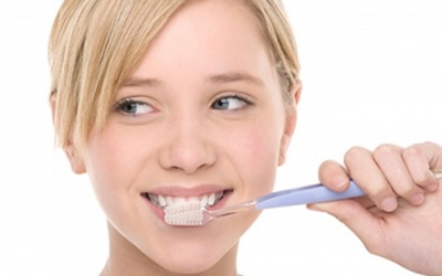 Lười đánh răng có thể gây tổn hại trí nhớ