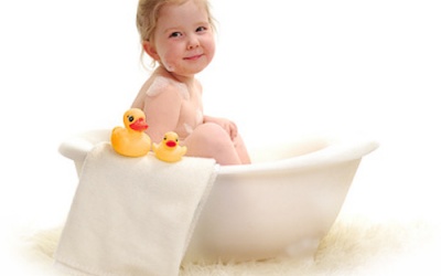 Chữa bệnh Eczema: Tắm và dưỡng ẩm rất quan trọng