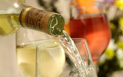 Thải sỏi mật bằng... rượu, bạn đã thử chưa?