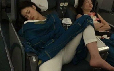 Kỳ Duyên ơi, ngủ thôi cũng khổ thế hả em!