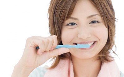 Bà bầu chảy máu chân răng phải làm sao?