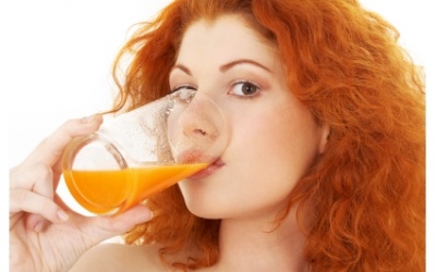 Uống nhiều nước cam dễ bị ung thư da