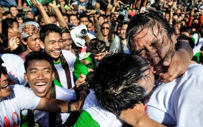 Ngày Hôn nhau Thế giới: Độc đáo Lễ hội Hôn ở Bali