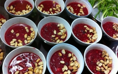 Ăn tiết canh: Chết dễ như chơi!