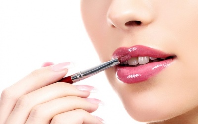 Quyến rũ với đôi môi dày, căng mọng nhờ trang điểm