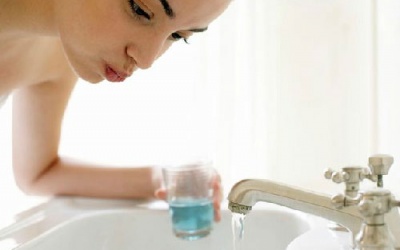 Sử dụng thuốc súc miệng thế nào mới đúng?