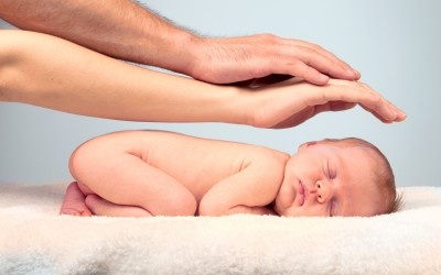 Massage đơn giản giúp bé tiêu hóa tốt