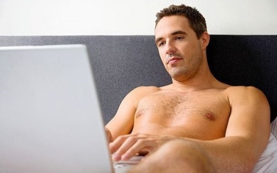 Nghiện phim đen, tắt dục đừng kêu! 