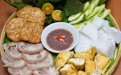 Những món ăn nhắc là biết tên phố của Hà Nội