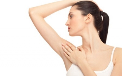 Tự làm xịt khử mùi hôi nách cùng Michelle Phan