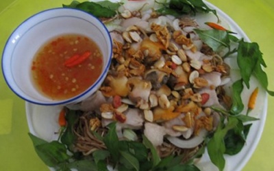 Gỏi sò lông trộn hoa chuối đậm đà vị biển