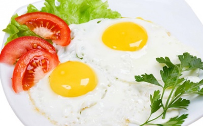 Ăn lòng đỏ trứng có làm tăng cholesterol?