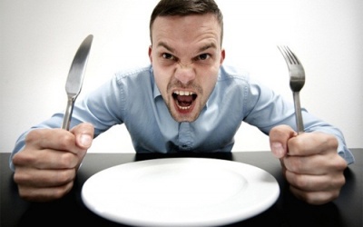 Vì sao một số người trở nên gắt gỏng khi đói?