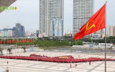 Tổng kết Hành trình đỏ 2015: 3.000 bạn trẻ xếp hình cánh chim hạc 