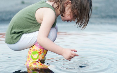 3 bệnh tiêu hóa nguy hiểm đe dọa trẻ trong mùa mưa bão