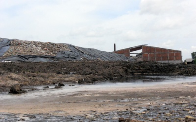 Cả trăm nghìn tấn rác gây ô nhiễm vùng ven TP.HCM