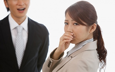 Chết ngạt vì đồng nghiệp 'nặng mùi'