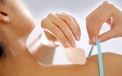 Những lưu ý khi sử dụng miếng dán giảm đau, cai nghiện, tránh thai