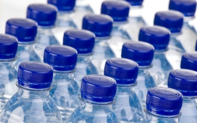 7 lý do để bạn ngừng sử dụng nước uống đóng chai