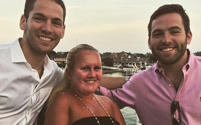 Người phụ nữ 'hóa đá' vẫn lạc quan yêu đời 