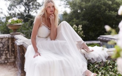 Xinh đẹp lộng lẫy với những chiếc váy cưới mùa thu 2015 