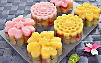 Cách làm bánh Trung thu rau câu hoa quả tươi mát lịm