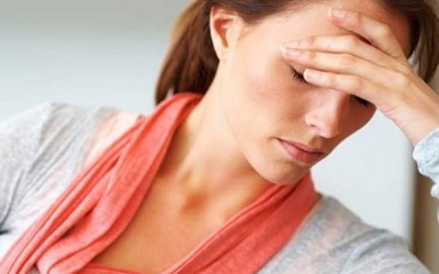 Stress nặng sau sinh vì ra quá nhiều mồ hôi 