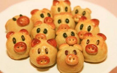 Cách làm bánh Trung thu hình heo siêu dễ thương