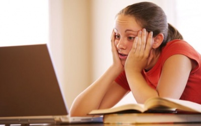 Tại sao mắt lại mờ sau khi sinh con?