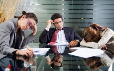 Mẹo hay đánh tan cơn buồn ngủ cho dân văn phòng