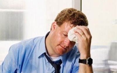 Mồ hôi nhiều bất thường: Dấu hiệu bệnh tật!