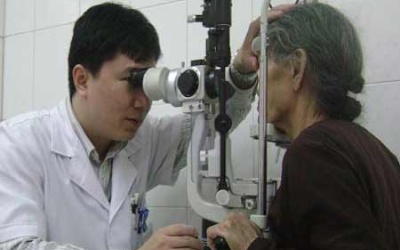 Lão thị: Bệnh thường gặp của tuổi già
