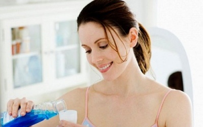 Dùng nước súc miệng đúng cách như thế nào?