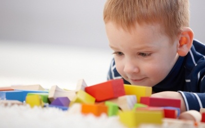 Trẻ tăng động làm “lu mờ” chứng tự kỷ