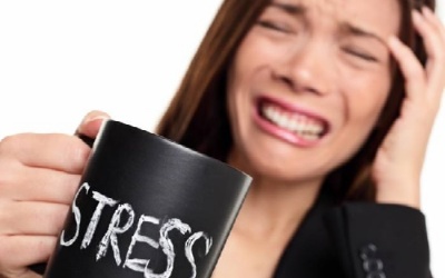 Bốc hỏa, khó chịu, cáu bẳn: Chỉ vì suy giảm nội tiết tố mà ra!