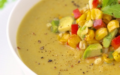 Trổ tài làm súp ngô nướng chiêu đãi cả nhà