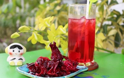 Ngăn ngừa nhiễm trùng đường tiết niệu với trà atiso đỏ - hibiscus