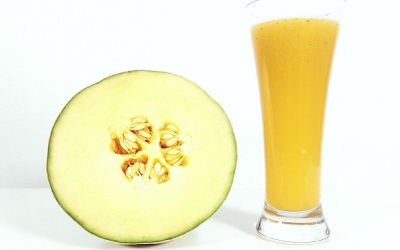 Chữa da sần vỏ cam trên đùi bằng nước ép trái cây