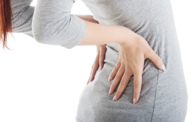 Vặn lưng khi bị mỏi có hại gì không?