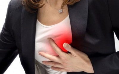 Mãn kinh trước 40 tuổi dễ bị nhồi máu cơ tim, đột quỵ