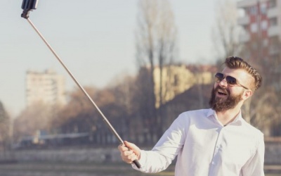 Một triệu like ảnh selfie có bằng một mạng sống?