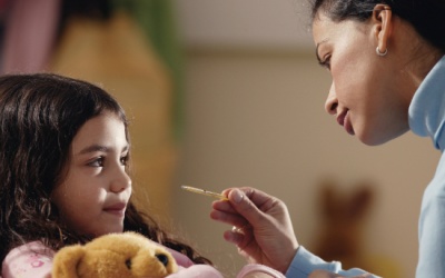 Những dấu hiệu viêm họng mà mẹ phải thuộc lòng để bảo vệ bé yêu