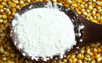 Trị cháy nắng, bỏng, hôi nách… bằng bột ngô