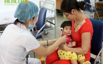 Bé bị chảy nước mũi: Dùng thuốc kháng sinh bệnh càng thêm nặng!