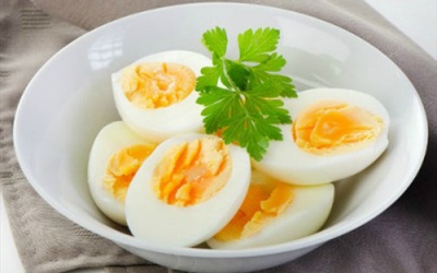 Bị viêm gan B tại sao phải kiêng muối, trứng?