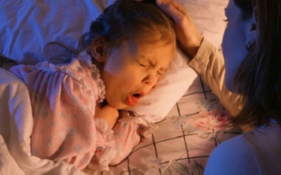 Xót xa khi thấy con cưng ho tới ngất lịm