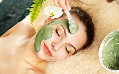 Da trắng hồng, mịn màng với mẹo làm đẹp từ bột trà xanh