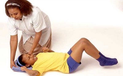 Chăm sóc trẻ động kinh tại nhà  