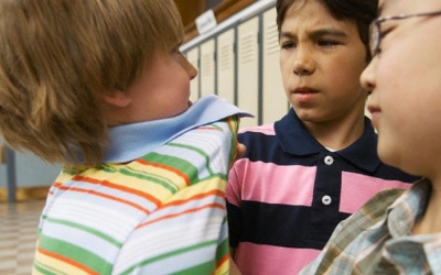 Trẻ tăng động giảm chú ý thường bị bạn bắt nạt